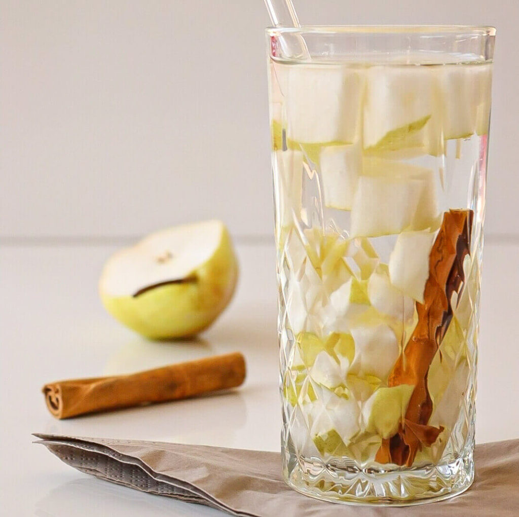 Pear & Cinnamon Detox Water