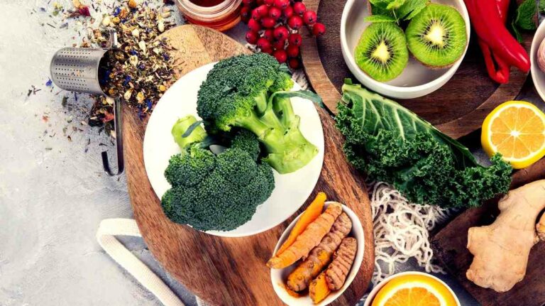 What are the Best Detox Foods for Reducing Toxins?