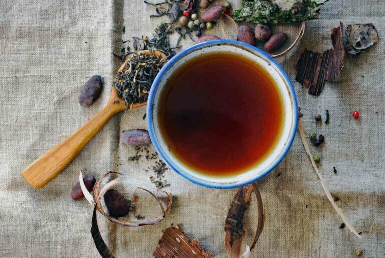 The 4 Best Detox Teas for Constipation