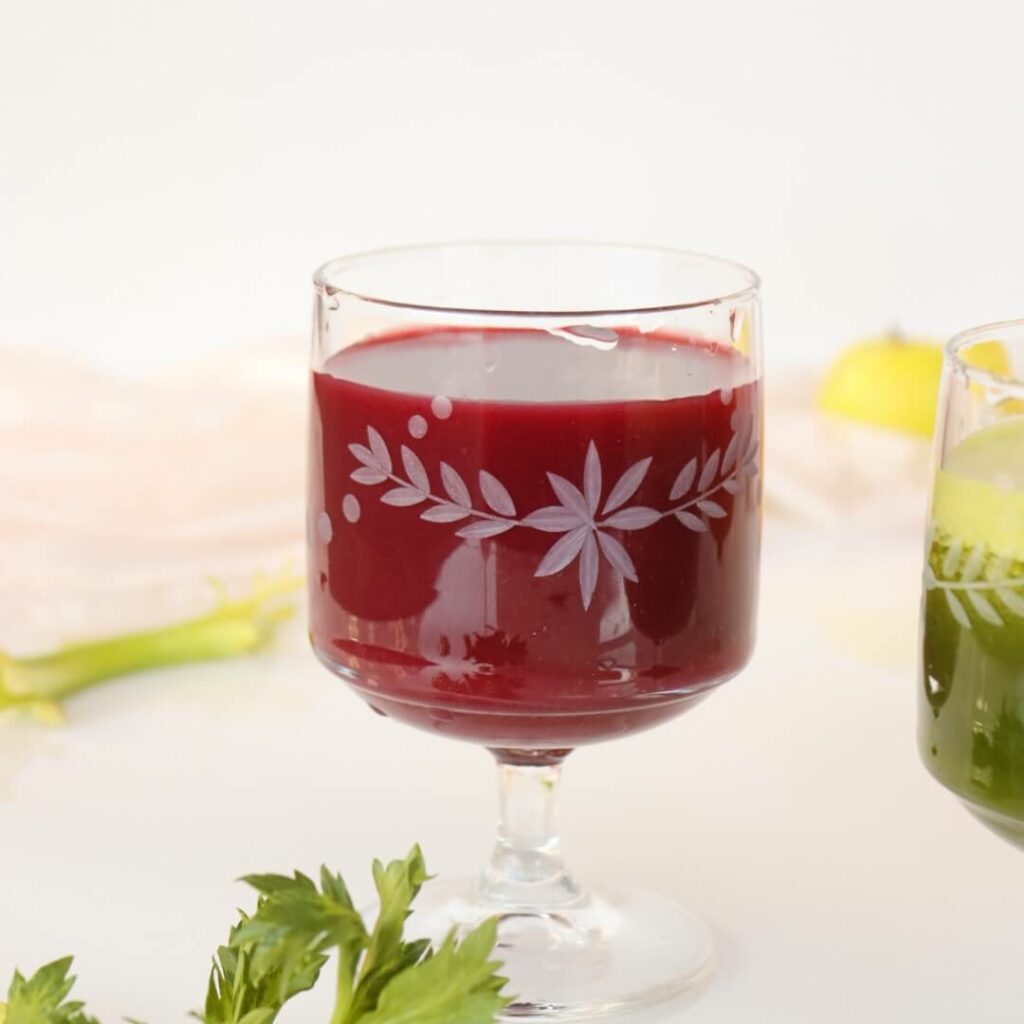 Celery detox juice - red